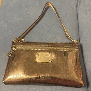 EXCELLENT condition MK wristlet